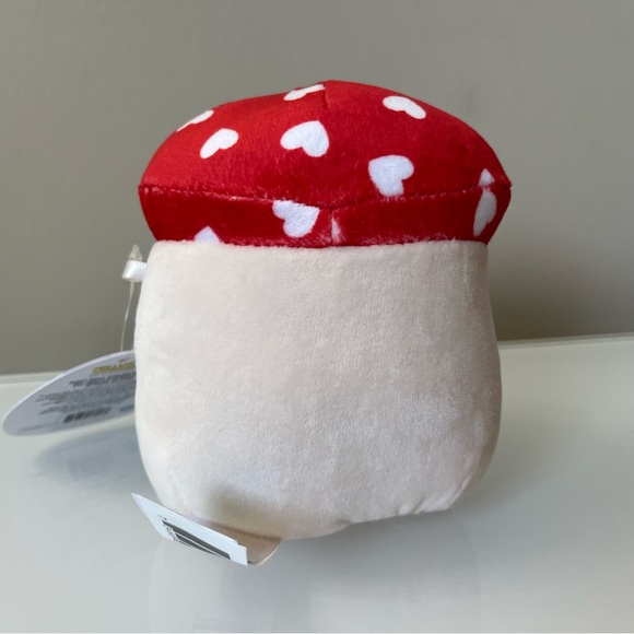 *SOLD* Squishmallows Malcolm Mushroom Hearts 5” Squishmallow Valentine’s Day - Picture 4 of 9